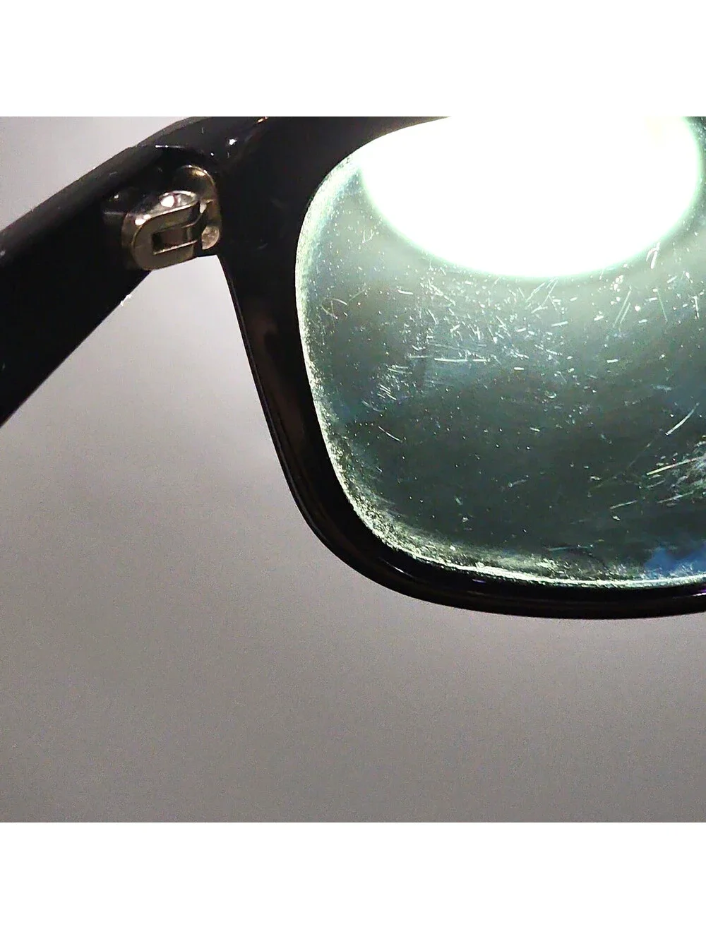 Ray Ban RB2132 901/58 New Wayfarer Black Gray Polarized Sunglasses 55-18 145 SA